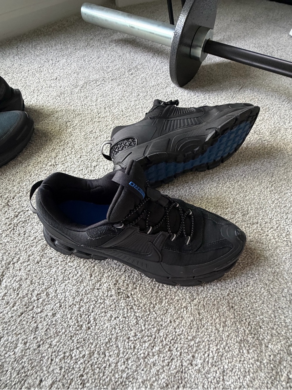 Nike Vomero Shoes - Picture 2 of 5